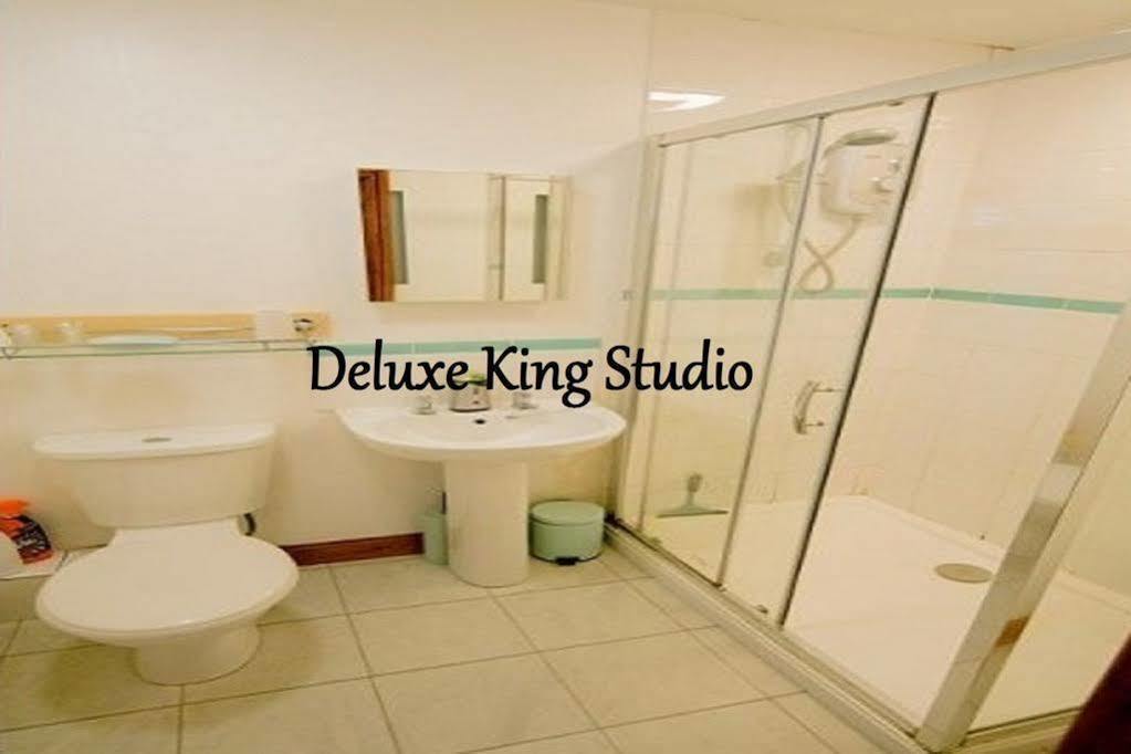Cozy Snug Room, Short Drive To Lyme Regis, Crackling Fireplace, Private Balcony & Stunning Countryside Views, Free Private Parking & Wifi Аксминстер Экстерьер фото